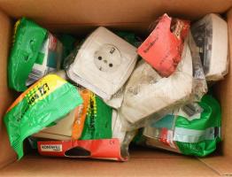 Legrand és Kontakt basic váltókapcsolók, dugaljak, össz. kb. 22 db, kartondobozban