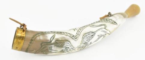 Iparművészeti szaru kürt, réz szerelékkel, h: 37 cm