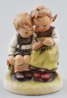 Hummel írni tanuló gyermek pár. Kézzel festett, jelzett, hibátlan, m: 11,5 cm