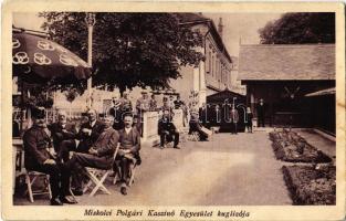 Miskolc, Polgári Kaszinó Egyesület kuglizója, teke pálya, sport (kopott sarkak / worn corners)