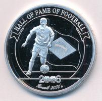Uganda 2006. 2000Sh Ag "A labdarúgás halhatatlanjainak csarnoka - Brazília 2000-es évek / Ronaldo" tanúsítvánnyal, bizonytalan ezüsttartalmú! T:PP ujjlenyomat, kis fo. Uganda 2006. 2000 Shillings Ag "The Hall of Fame of Football - Brazil 2000s / Ronaldo" with certificate, uncertain silver content! C:PP fingerprints, small spot
