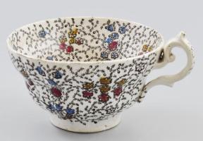 cca 1890 Angol teás csésze, jelzés nélkül, mázrepedésekkel, kopással, pereménél kis hibával, d: 12 cm, m: 8 cm