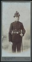 cca 1910 Csendőr portréja, keményhátú fotó Meinhardt pápai műterméből, 16,5×8,5 cm