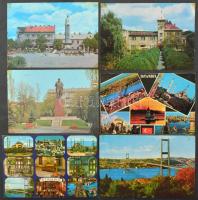 Kb. 200 db MODERN külföldi város képeslap / Cca. 200 modern non-Hungarian town-view postcards