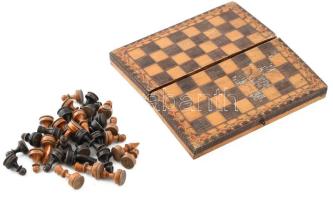 Régi mini sakk készlet, faragott fa, tábla mérete: 17x17 cm