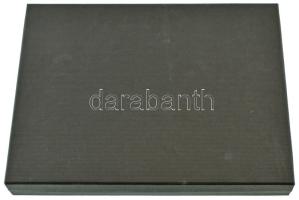 Érmetartó kazetta egy kivehető tálcával, összesen 24db, 50x50mm-es férőhellyel. Használt, de jó állapotban.