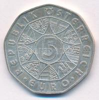 Ausztria 2004. 5E Ag "Az Európai Unió bővítése" T:AU patina Austria 2004. 5 Euro Ag "Enlargement of the European Union" C:AU patina Krause KM#3122