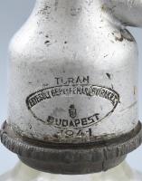 cca 1930 Tátra Szikvízgyár szódásüveg, formába öntött domború felirattal és mintával, feliratos 1941...