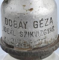 cca 1930 Tátra Szikvízgyár szódásüveg, formába öntött domború felirattal és mintával, feliratos 1941...