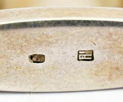 Ezüst(Ag) Jermakov Katalin (1969-) által tervezett szögletes gyűrű ében berakással, jelzett, méret: ...