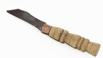 Antik bugylibicska, fa nyéllel, h: 18 cm