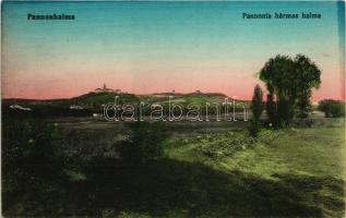 Pannonhalma, Hármas halom