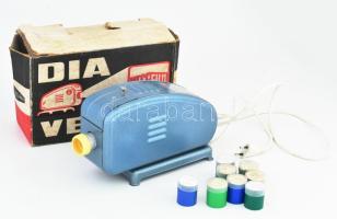 Lemezárugyári Mesefilm diavetítő, jó állapotban, dobozában + 8 darab mesefilm