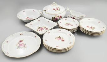 Zsolnay 6 személyes rózsamintás étkészlet. Matricás rózsamintával díszített, pereménél tollazott, aranyozott peremű étkészlet, jelzéssel, minimális kopottsággal, egyik mélytányéron pattanással.