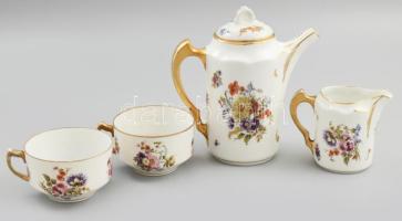 Hüttl Tivadar, 1915, 4 darab porcelán, kiöntő, tejkiöntő, 2 csésze, jelzéssel, közte kopással, sérüléssel.