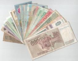 20db-os külföldi bankjegytétel, benne Jugoszlávia, Bulgária, Fehéroroszország, Thaiföld, Görögország...