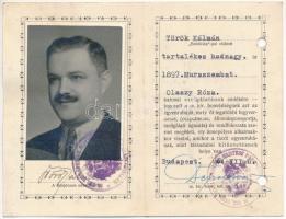 1944. Katonai emléklap fényképpel, Károly-csapatkereszt kitüntetés viselésére jogosult tartalékos hadnagy részére, szép állapotban, bélyegzésekkel