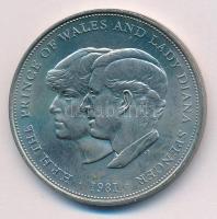 Nagy-Britannia 1981. 25p Cu-Ni "Károly és Diana esküvője" "Lloyds Bank" fóliatok...