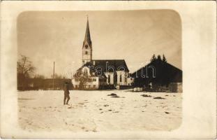 Carbunesti (?), Kirche in Romania / biserica / church. photo (fl)