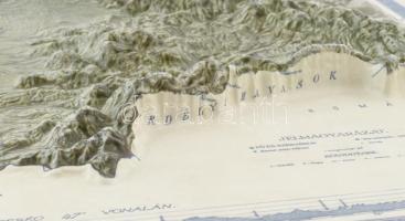 2 db modern térkép: Magyarország hegyrajzi és vízrajzi térképe, 3D-s domborzati térkép (Pokorny Tódo...