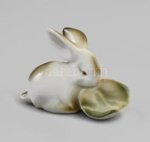Zsolnay porcelán káposztaleveles nyúl figura, kézzel festett, jelzett, hibátlan, m: 6 cm