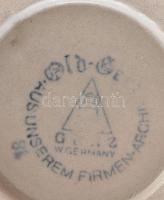 Gerz vadászmintás söröskorsó, steinzeug, vadászjelenettel és vadászó puttós jelenettel díszített, je...