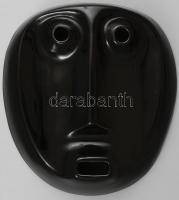 Zsolnay fekete maszk. Formába öntött porcelán fekete mázzal kenve. Terv.: Gazder Antal, cca 1960-1970, jelzés nélkül, hibátlan, 22x20 cm