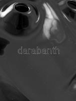 Zsolnay fekete maszk. Formába öntött porcelán fekete mázzal kenve. Terv.: Gazder Antal, cca 1960-197...