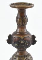 1900 körül, Japán bronz gyertyatartó pár, kopásnyomokkal, m: 21 cm