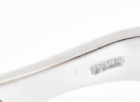 Ezüst(Ag) zománcozott fülbevalópár, jelzett, h: 1,5 cm, bruttó: 7,8 g