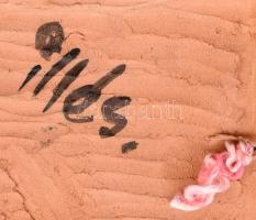 cca 1990-2000 Illés László: Napozó nő. Színes mázakkal festett kerámia falidísz, jelzett, minimális ...