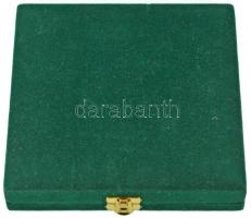 Domonkos Béla (1934-) DN "Telefongyár anno 1876 - Neuhold János" egyoldalas, öntött bronz ...