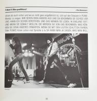 René Matti: No future. Basel, 1982, német és angol nyelven, kiadói kartonált papírkötés, jó állapotb...