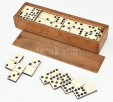 Antik domino szett, 5,5x2,5 cm, jó állapotban, fa dobozában