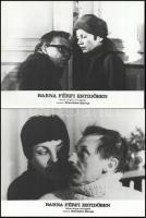 cca 1976 ,,Barna férfi estidőben című lengyel filmvígjáték jelenetei és szereplői, 11 db vintage produkciós filmfotó ezüst zselatinos fotópapíron, a használatból eredő (esetleges) kisebb hibákkal, 18x24 cm