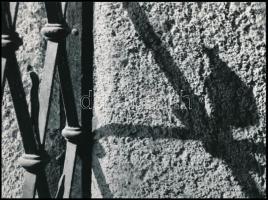 cca 1975 Kopecskó János zalaegerszegi fotóművész feliratozott, vintage fotóművészeti alkotása (Kerítés árnyéka), ezüst zselatinos fotópapíron, 18x24 cm