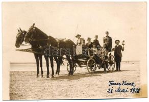 1928 Temeskenéz, Knéz, Chinez, Satchinez; lovas hintós kirándulás május 21-én / horse chariot trip in May. photo (12 x 8 cm) (Rb)