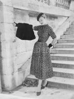 cca 1950-60 Christian Dior 3 db divatfotó, Lénárt Angéla magyar modell. Hátoldalán Photo Maywald, Pa...