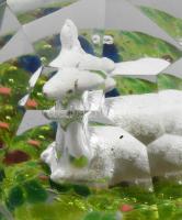 Murano levélnehezék, tömör, belső színezett figurális díszítéssel, lapra csiszolt, jelzés nélkül, ki...