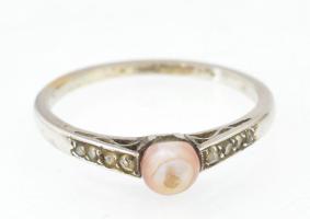 Arany (Au) 14K gyűrű apró gyémántokkal, gyönggyel, jelzett, méret: 52, bruttó: 1,6 g