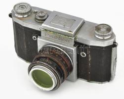1949 Praktica FX fényképezőgép, kopott, használt állapotban, bőr tokjában