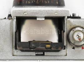 1949 Praktica FX fényképezőgép, kopott, használt állapotban, bőr tokjában