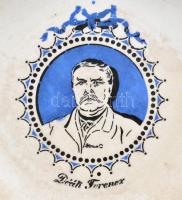 Nowotny Altrohlau manufaktúra: Deák Ferencz falitányér. Cca 19. sz. vége, fajansz, masszába nyomott ...