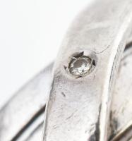 Arany (Au) 14K gyűrű 0,02 ct gyémánttal, jelzett, méret: 50, bruttó: 8,9 g