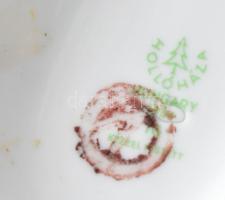 Hollóházi barokk zenész férfi figura, kézzel festett, jelzett, hibátlan, m: 22,5 cm