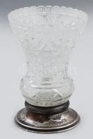 Ólomkristály váza, ezüst (Ag) szerelékkel, fogazott peremrésszel, gazdag hámozott és csiszolt mintával, talpon jelzéssel, kis kopottsággal, m: 17,5 cm