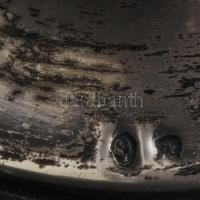 Ólomkristály váza, ezüst (Ag) szerelékkel, fogazott peremrésszel, gazdag hámozott és csiszolt mintáv...