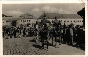 1940 Dés, Dej; bevonulás, horogkeresztes zászló / entry of the Hungarian troops, swastika flag + &quot;1940 Dés visszatért&quot; So. Stpl. (EB)