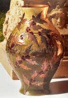 Parti Nagy Lajos-Kaiser Ottó: Zsolnay. Pécs, 2004, Alexandra. 167 p. Színes képekkel, Zsolnay kerámi...