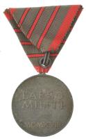 1918. "Sebesültek Érme" Zn kitüntetés, modern - három sebesülés után járó - mellszalaggal,...